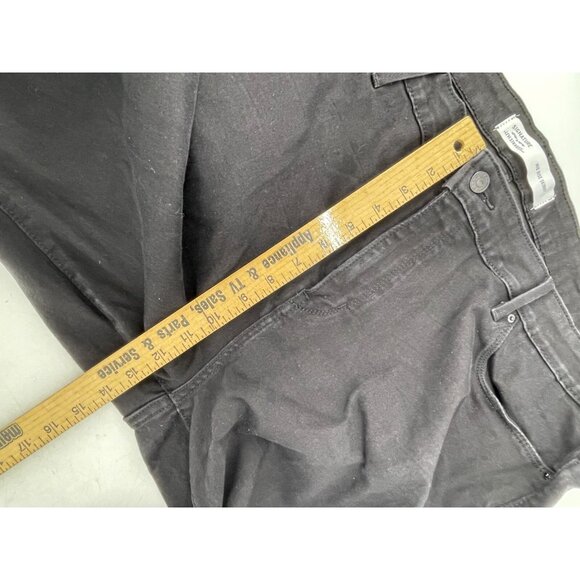 Levi's Women's Black Mid Rise Skinny Leg 5 Pocket Denim Jeans Size 37X30 - Picture 11 of 15